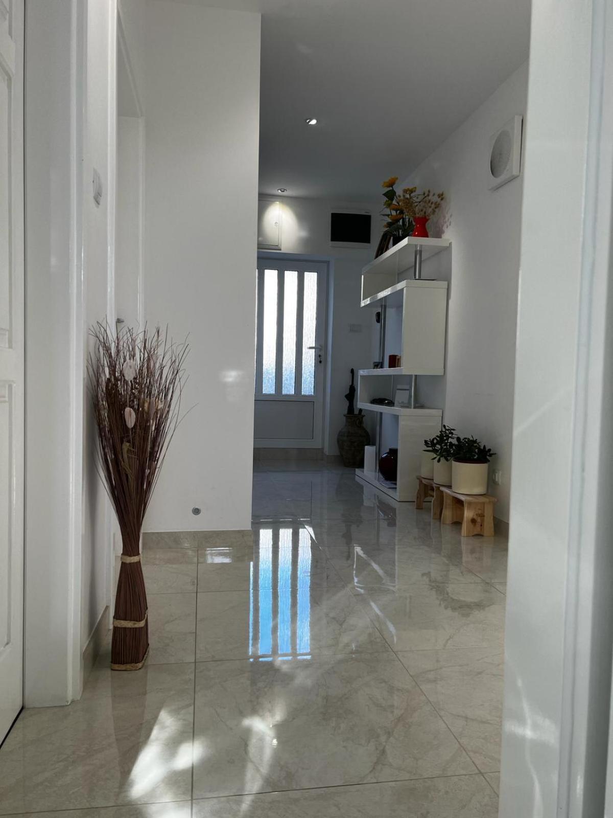 Apartment Marina 코미자 외부 사진