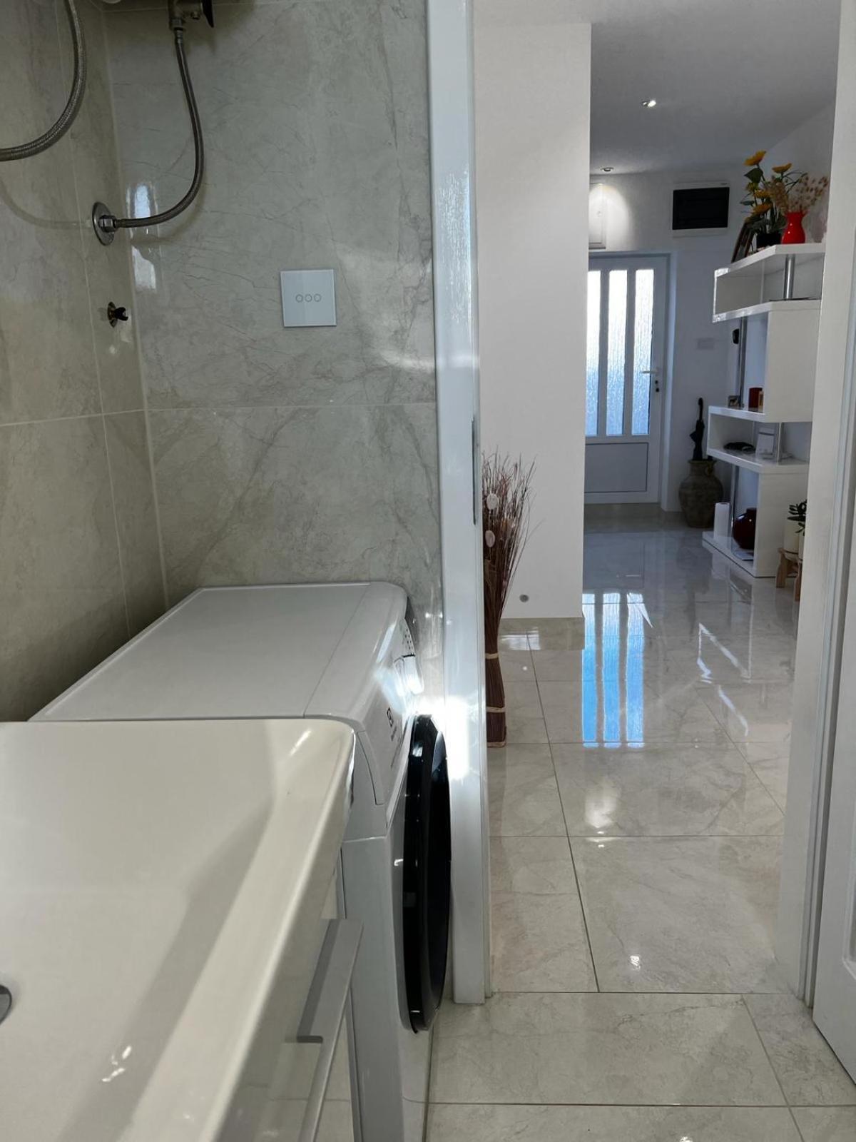 Apartment Marina 코미자 외부 사진