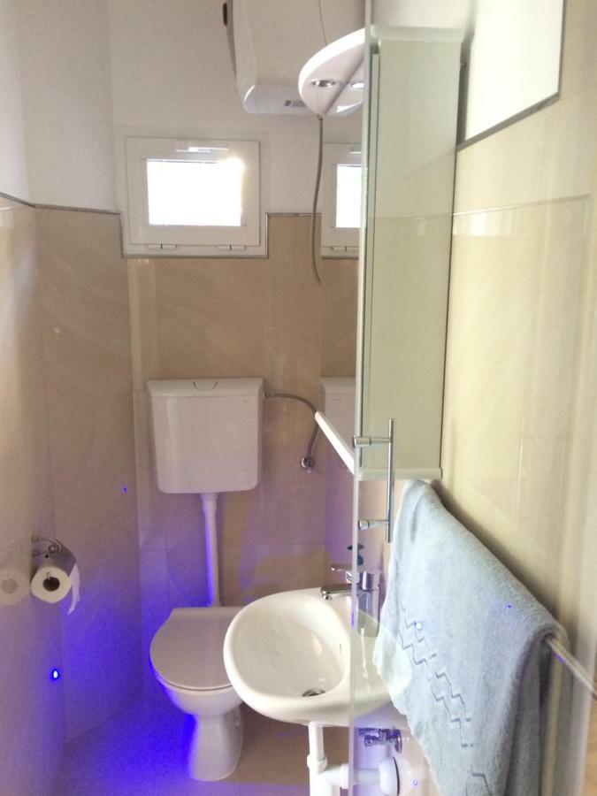 Apartment Marina 코미자 외부 사진